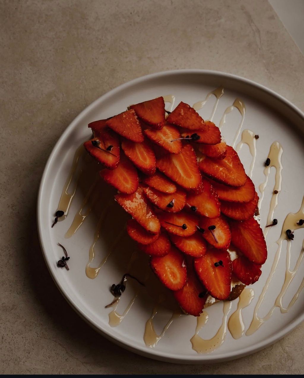 Frische Erdbeeren Dessert